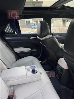 کرایسلەر 300